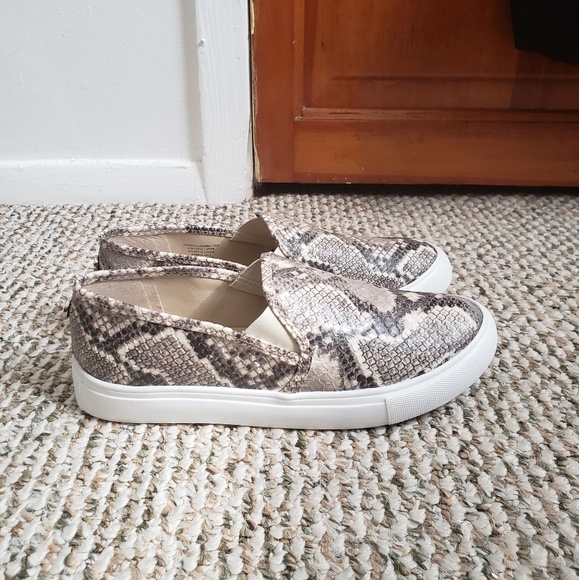 Steve  Madden Slip-on Sneakers - Picture 8 of 8